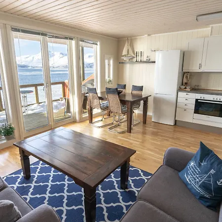 Semesteranläggning (resort) Malangen 4*